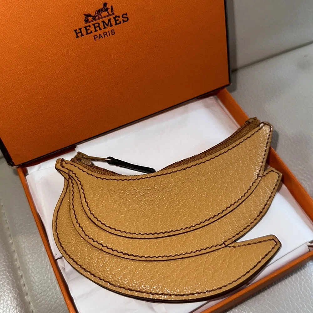 Hermes Paris banana coin purse in Yellow leather new in box - Picture 1 of 11